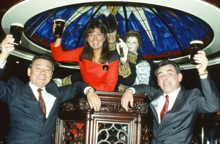 Framed Print : Mario Romano (l) with Debbie Greenwood and Renato Paladini (r)