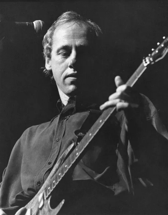 Framed Print : Mark Knopfler leads his supergroup Dire Straits infront of just 700 people at the Mayfair Framed Print : Mark Knopfler leads his supergroup Dire Straits infront of just 700 people at the Mayfair