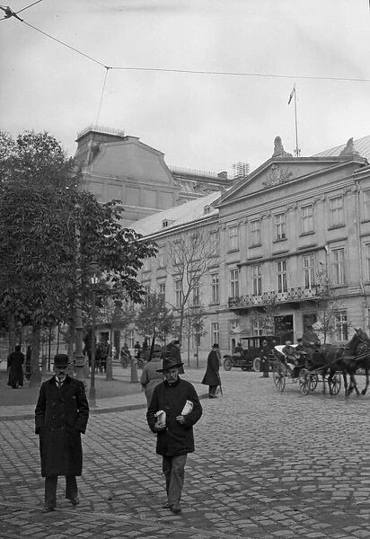 The market place at Halicz in Galicia. Circa October 1914
