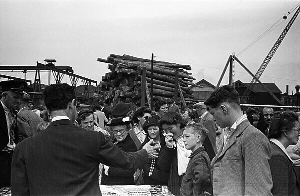 Market scenes in Maidstone, Kent. Circa 1945