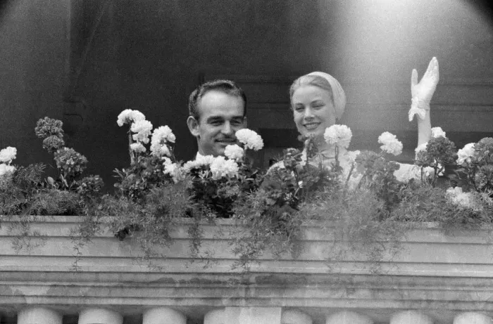 Framed Print : The marriage of Grace Kelly to Prince Rainier III, pictured on a balcony. 18th April 1956 Framed Print : The marriage of Grace Kelly to Prince Rainier III, pictured on a balcony. 18th April 1956