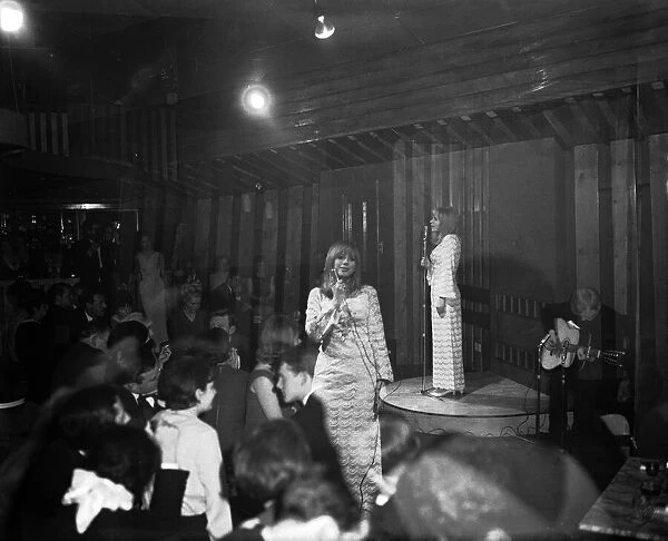 Marrianne Faithful seen here making her debut cabaret appearance at the Blue Nile Club