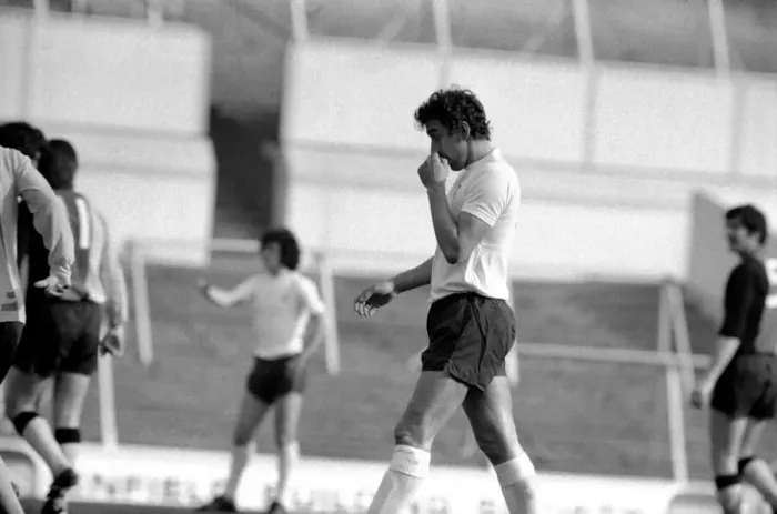 Framed Print : Martin Chivers Out With The Stiffs: Martin Chivers of Spurs
