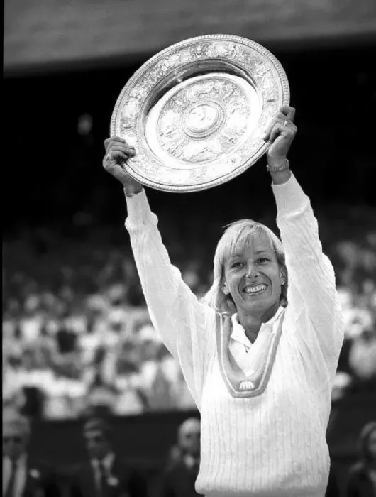 : Martina Navratilova beat Chris Evert and won the Wimbledon ladies singles final : Martina Navratilova beat Chris Evert and won the Wimbledon ladies singles final
