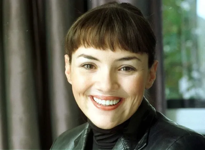 Framed Print : Martine McCutcheon October 1999 Actress Singer mdtgu Framed Print : Martine McCutcheon October 1999 Actress Singer mdtgu