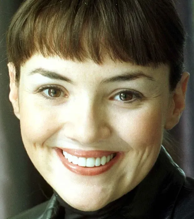 Framed Print : Martine McCutcheon October 1999 Actress Singer mdtgu Framed Print : Martine McCutcheon October 1999 Actress Singer mdtgu