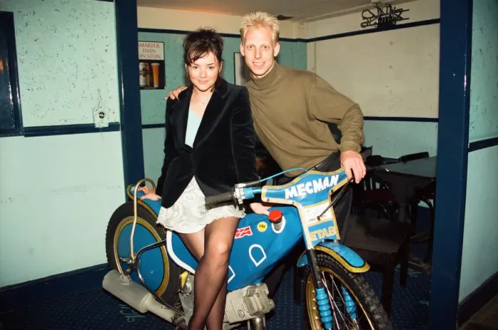 Framed Print : Martine McCutcheon visits Nue Valbonne Nightclub. 8th October 1995 Framed Print : Martine McCutcheon visits Nue Valbonne Nightclub. 8th October 1995