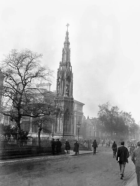 The Martyrs Memorial, Oxford, 7th November 1923