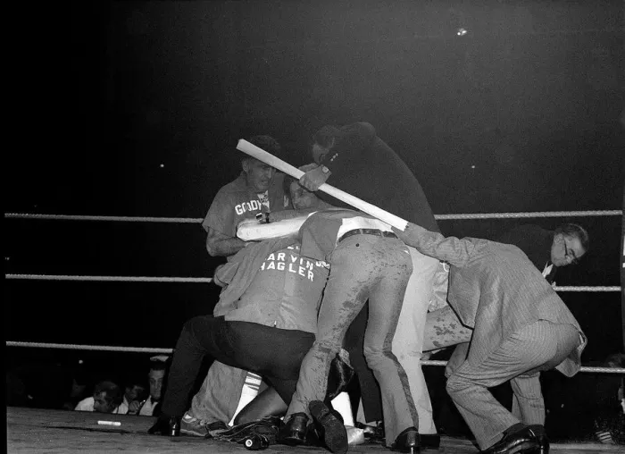 Framed Print : Marvin Hagler under protection after crowd protest 1980 over fight against Alan Framed Print : Marvin Hagler under protection after crowd protest 1980 over fight against Alan
