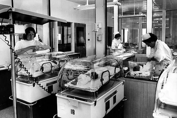 Maternity Special Care Unit, Walsgrave Hospital. 24th August 1977