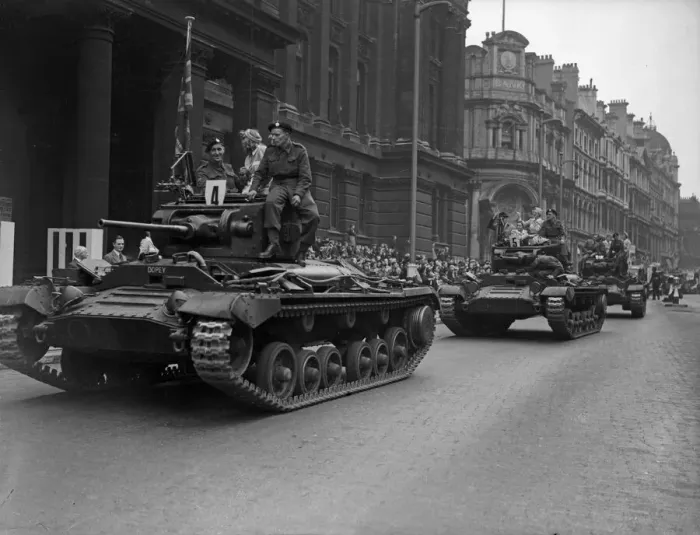 Framed Print : Matilda and Valentine tanks parade through central Birmingham as part of War Production Framed Print : Matilda and Valentine tanks parade through central Birmingham as part of War Production