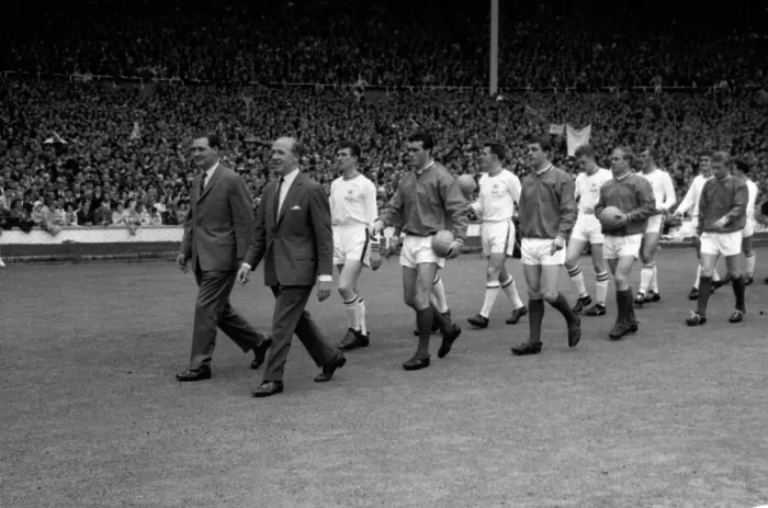 Framed Print : Matt Busby leads out Manchester United at Wembley 25th May 1963 for the FA Cup Final