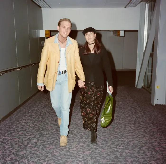Framed Print : Matt Goss from the pop group Bros, and his girlfriend, model Melanie Sykes arrive Framed Print : Matt Goss from the pop group Bros, and his girlfriend, model Melanie Sykes arrive
