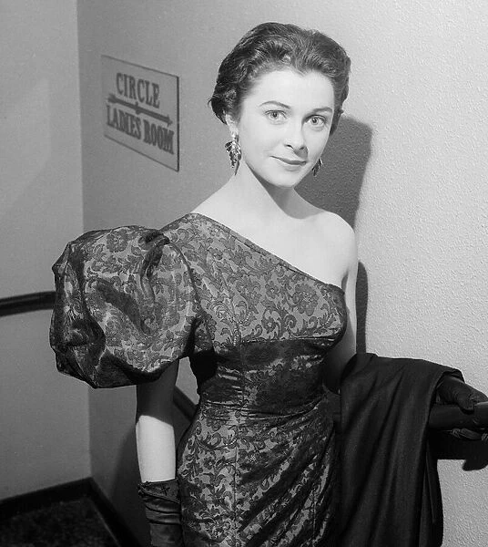 Maureen Swanson 1952 at the 'Seven deadly sins'premiere Actress
