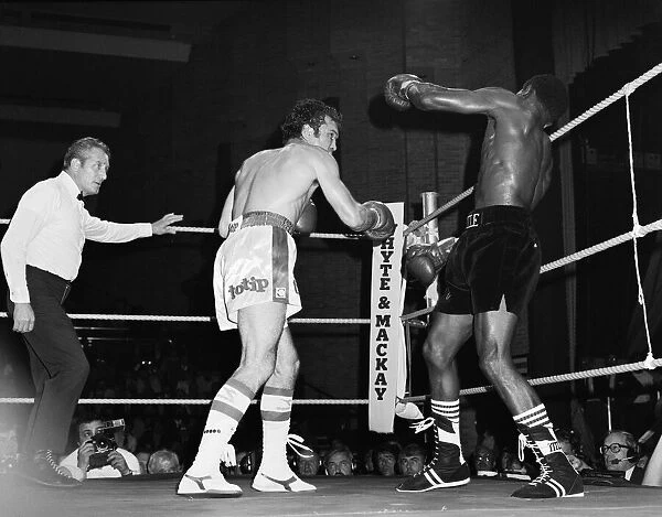 Maurice Hope v Rocky Mattioli (rematch). WBC World Super Welterweight Title at Conference