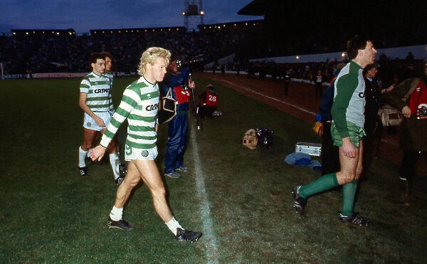 Maurice Johnston leaves pitch after match October 1986