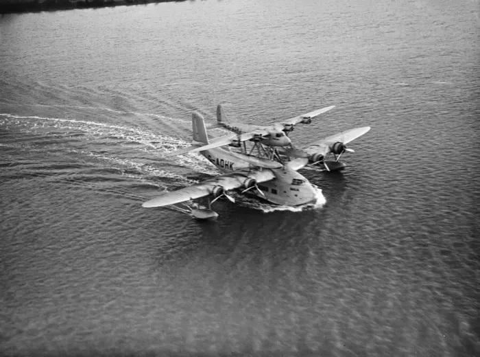 Framed Print : The Mayo composite aircraft seen here during taxi-ing trials along the River Medway 19th