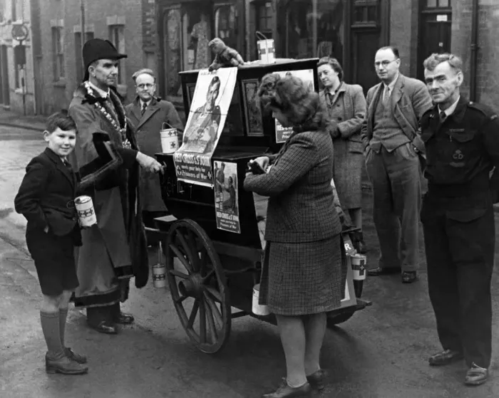 Framed Print : Mayor helps Red Cross by barrel organ performances: Councillor S. S. Wilson, J. P Framed Print : Mayor helps Red Cross by barrel organ performances: Councillor S. S. Wilson, J. P