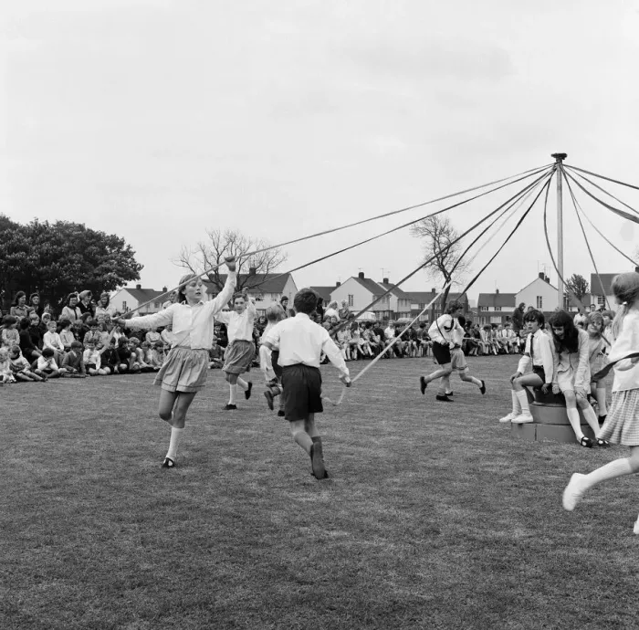 Framed Print : Maypole Dancing, Roseworth, Stockton-on-Tees, County Durham, England, Circa May 1972 Framed Print : Maypole Dancing, Roseworth, Stockton-on-Tees, County Durham, England, Circa May 1972