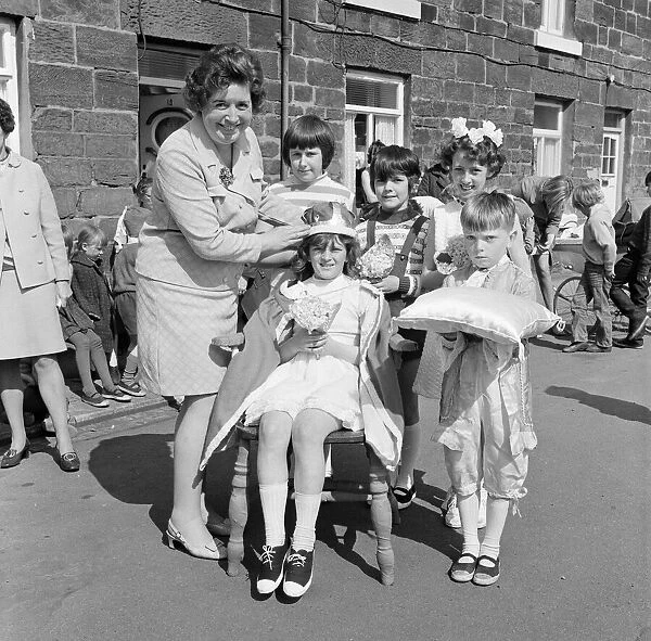 Maypole Dancing, Skinningrove School, Redcar and Cleveland, North Yorkshire, England