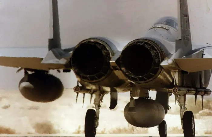 Framed Print : A McDonnell Douglas F15 Eagle of the USAF stands on the end of the runway ready to depart Framed Print : A McDonnell Douglas F15 Eagle of the USAF stands on the end of the runway ready to depart