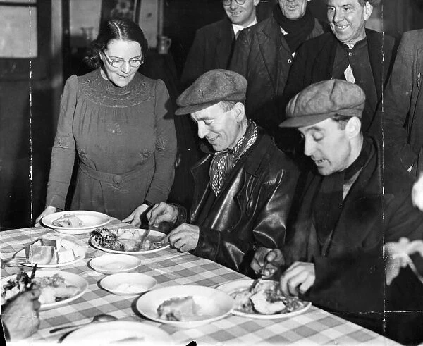Meals for the dockers. Picture taken 5th January 1942