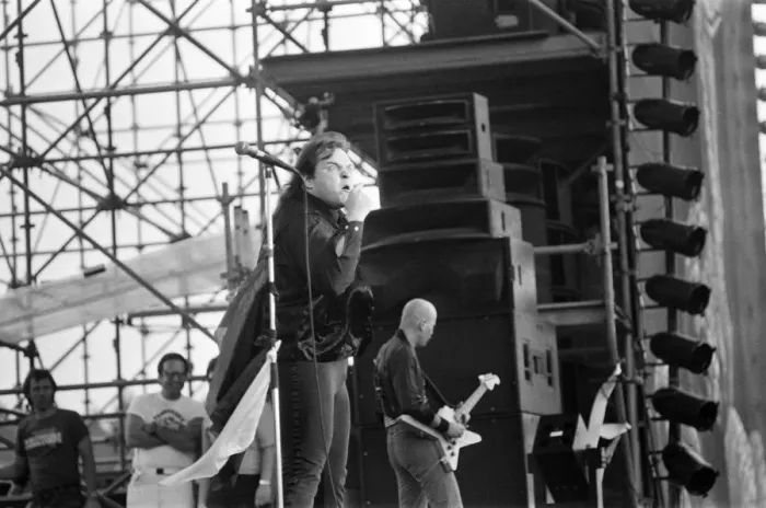Framed Print : Meatloaf performing at Monsters of Rock festival at Castle Donington. 20th August 1983