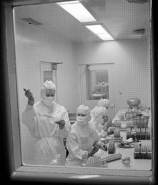 Medical: Polio vaccine laboratory. 1960 A834