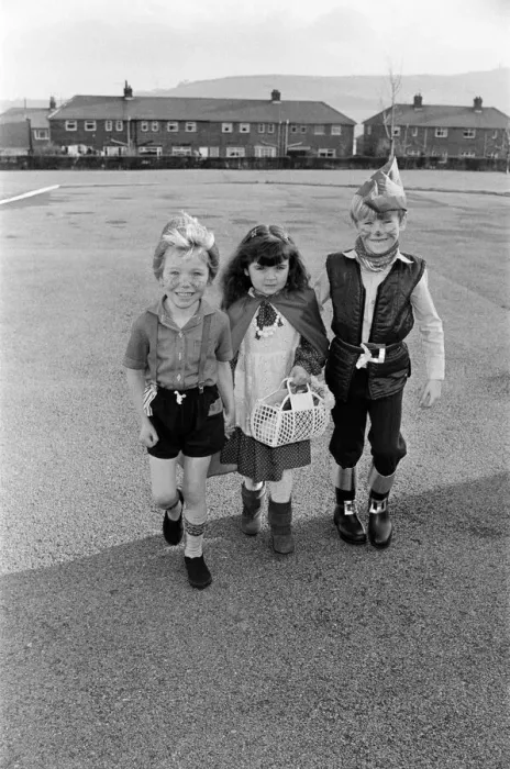 Framed Print : Meet Pinocchio, Red Riding Hood and Robin Hood who are helping children at an Elland Framed Print : Meet Pinocchio, Red Riding Hood and Robin Hood who are helping children at an Elland