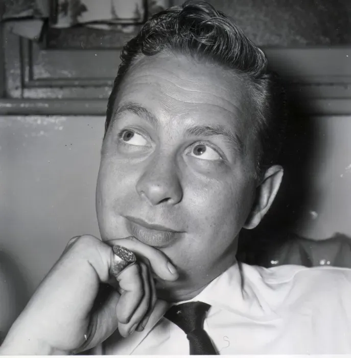Framed Print : MEL TORME, AMERICAN SINGER IN HIS DRESSING ROOM DURING UK VISIT - JULY 1956 Framed Print : MEL TORME, AMERICAN SINGER IN HIS DRESSING ROOM DURING UK VISIT - JULY 1956