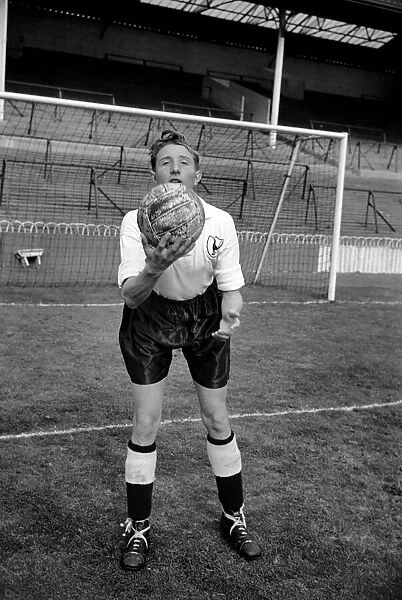 Melryn 'Mel'Hopkins of Tottenham Football Club. October 1952 C4973-001