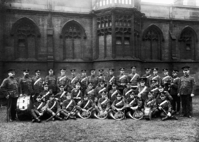 Framed Print : Members of the 2nd East Lancaster Royal Field Artillery pose at Ardwick in 1915 before