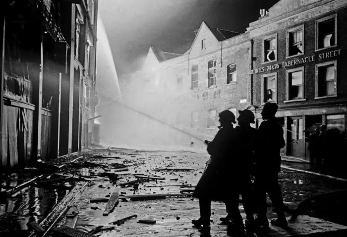 Framed Print : Members of the Auxiliary Fire Service and London Fire Brigade seen here fighting a fire Framed Print : Members of the Auxiliary Fire Service and London Fire Brigade seen here fighting a fire