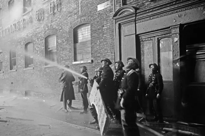 Framed Print : Members of the Auxiliary Fire Service and London Fire Brigade seen here fighting a fire Framed Print : Members of the Auxiliary Fire Service and London Fire Brigade seen here fighting a fire