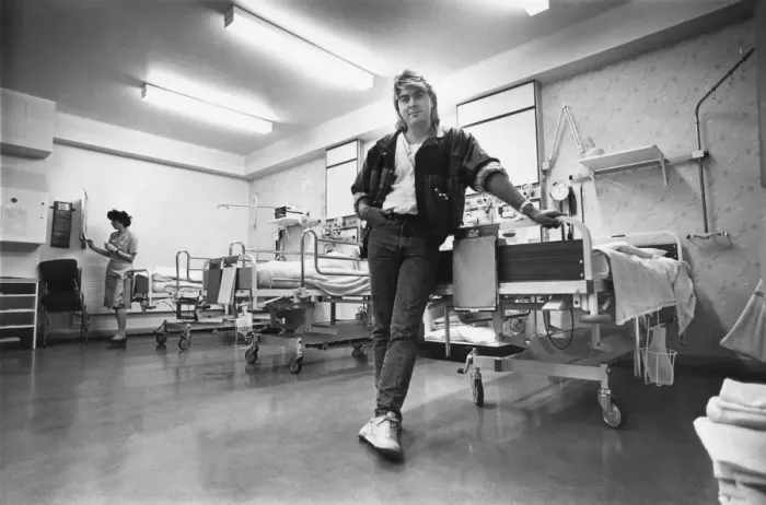 Framed Print : Members of Bucks Fizz - Mike Nolan in the new high dependncy unit at Newcastle