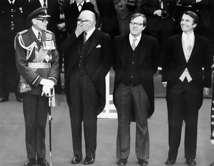 Framed Print : Members of Cabinet wait at Victoria Station 1978 for arrival of Romanian President Framed Print : Members of Cabinet wait at Victoria Station 1978 for arrival of Romanian President