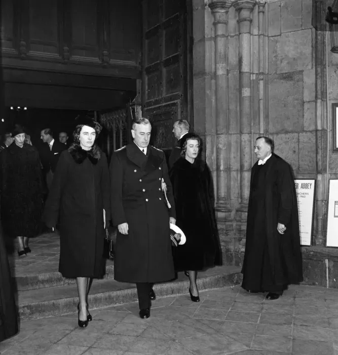 Framed Print : Memorial Service for Edwina Mountbatten, Countess Mountbatten of Burma at Westminster Framed Print : Memorial Service for Edwina Mountbatten, Countess Mountbatten of Burma at Westminster
