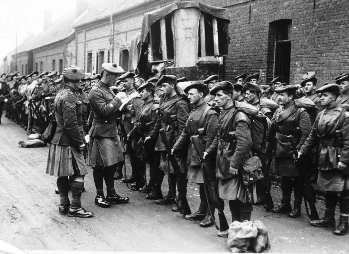 Framed Print : Men of the Black Watch Regiment answer a role call 1918 on their way to action in