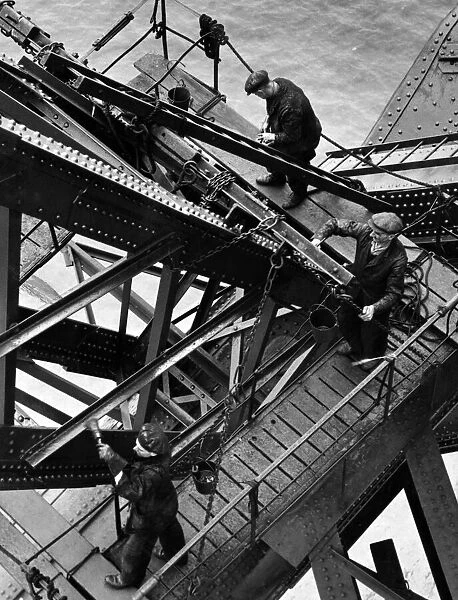 The men of the bridge. Painting the Forth Bridge is a long and complex task