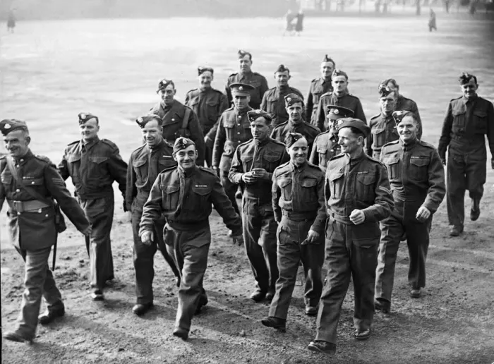 Framed Print : Men of the East Yorkshire Home Defence Corps, the East Yorkshire Regiment 6th Battalion Framed Print : Men of the East Yorkshire Home Defence Corps, the East Yorkshire Regiment 6th Battalion