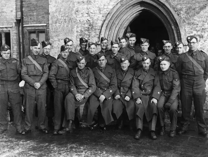 Framed Print : Men of the East Yorkshire Regiment pictured in Gloucestershire Framed Print : Men of the East Yorkshire Regiment pictured in Gloucestershire