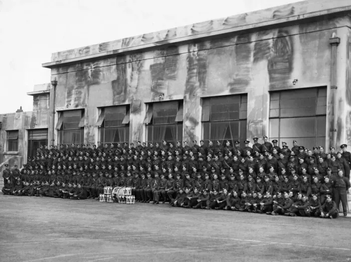 Framed Print : Men of the East Yorkshire Regiment during the Second World War. Circa 1940 Framed Print : Men of the East Yorkshire Regiment during the Second World War. Circa 1940