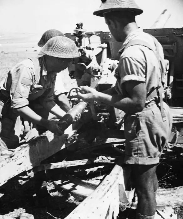Framed Print : Men of the Royal Canadian Artillery loading a propaganda shell. 2nd September 1943 Framed Print : Men of the Royal Canadian Artillery loading a propaganda shell. 2nd September 1943