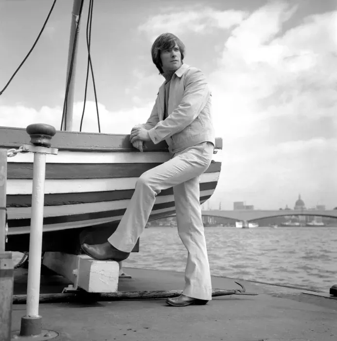 Framed Print : Mens Fashion: Model Richard Hanson seen here on the banks of the Riverr Thames in Central