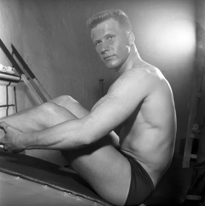 Framed Print : Mens Health: Body builder Larry Stevens seen here exercising in the gym. 1957 Framed Print : Mens Health: Body builder Larry Stevens seen here exercising in the gym. 1957