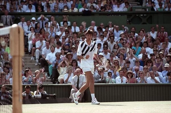 Mens Wimbledon Final. Michael Stich v Boris Becker Stich after a rally