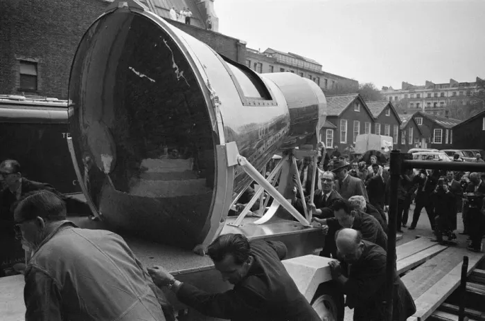 Framed Print : Mercury spacecraft Friendship 7, pictured on arrival at the Science Museum, London Framed Print : Mercury spacecraft Friendship 7, pictured on arrival at the Science Museum, London