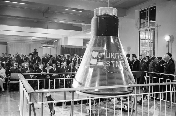 Framed Print : Mercury spacecraft Friendship 7 at the Science Museum, London, October 1965 Framed Print : Mercury spacecraft Friendship 7 at the Science Museum, London, October 1965