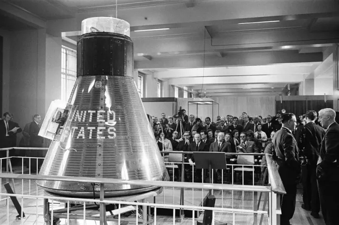 Framed Print : Mercury spacecraft Friendship 7 at the Science Museum, London, October 1965 Framed Print : Mercury spacecraft Friendship 7 at the Science Museum, London, October 1965