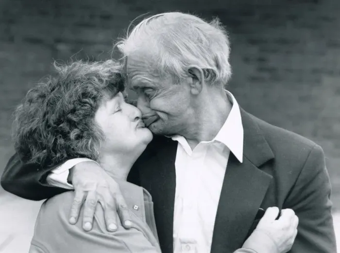 Framed Print : Meville Taylor gurning with his long lost sister Joan Priddle. March 1980